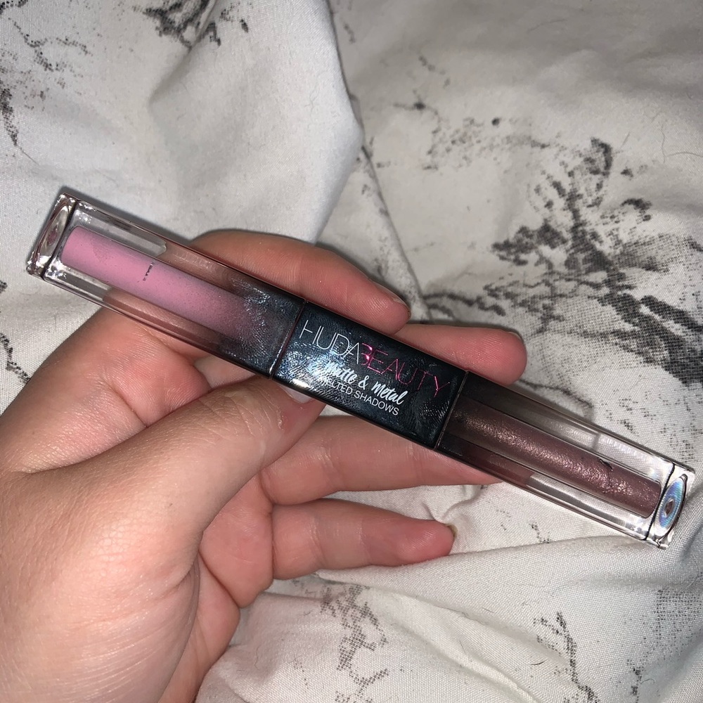❤️Huda beauty “melted shadows”